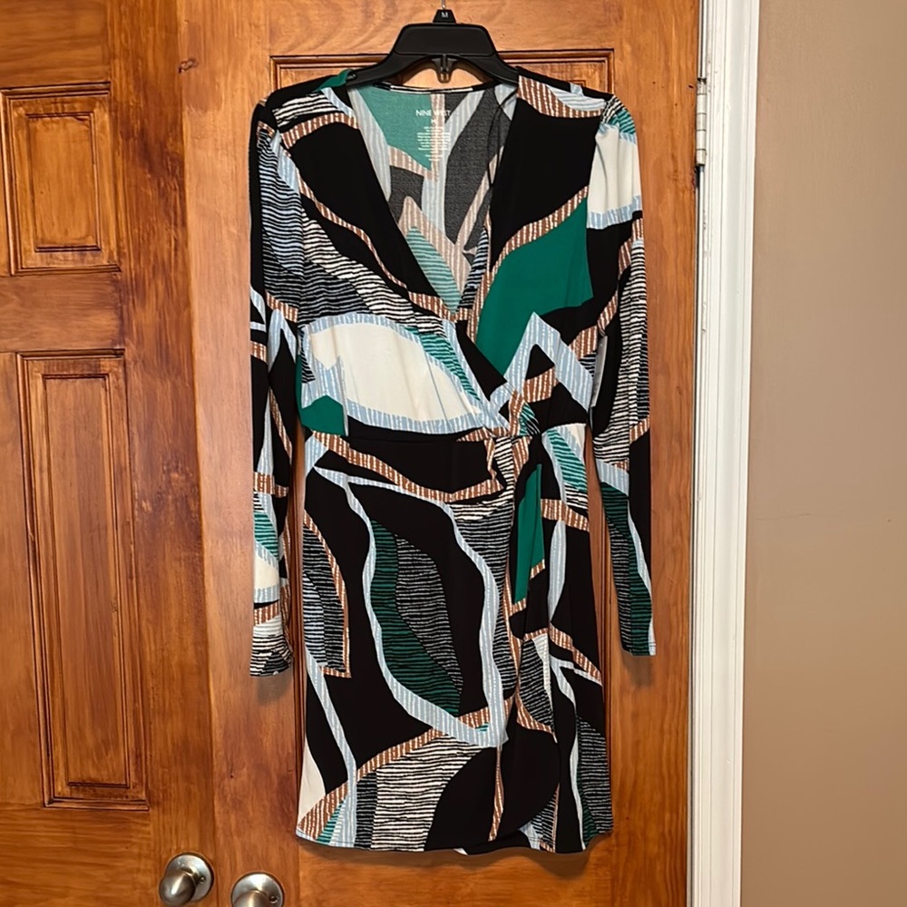 Nine West Black and White Striped Pattern with Blue and Brown Accents